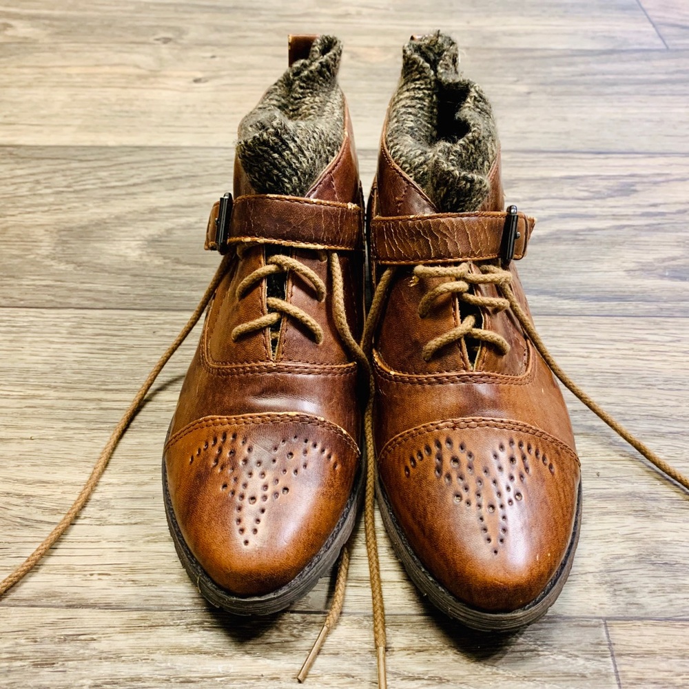 ✨ Size 7 BDG Urban Outfitters Leather Booties 6.5